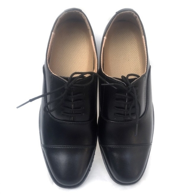 El cuero del negocio de los hombres comunes de Xinxing tres calza negro formal