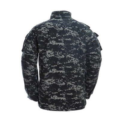 Un uniforme militar de buena ventilación... uniforme de camuflaje de la UAC, uniforme de combate.