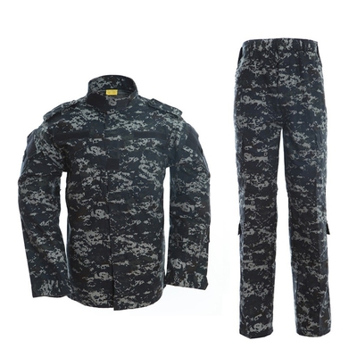 Un uniforme militar de buena ventilación... uniforme de camuflaje de la UAC, uniforme de combate.