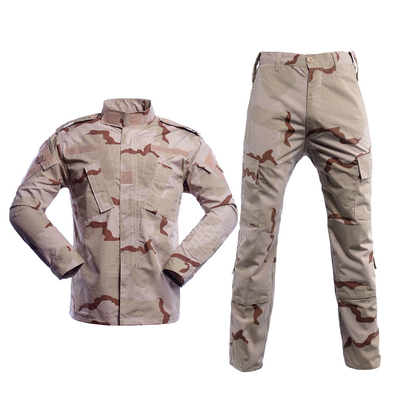 Unidad de aire acondicionado, uniforme de combate.