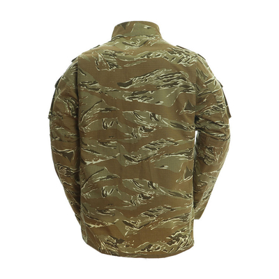 Unidad de aire acondicionado, uniforme de combate.