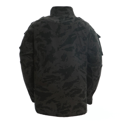 Unidad de aire acondicionado, uniforme de combate.