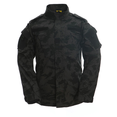 Unidad de aire acondicionado, uniforme de combate.