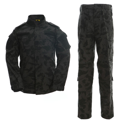 Unidad de aire acondicionado, uniforme de combate.