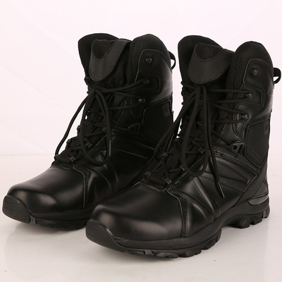 Botas de combate de cuero aislado de media pantorrilla