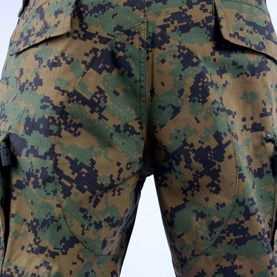 Unidad de aire acondicionado, uniforme de combate.