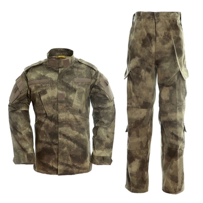 Unidad de aire acondicionado, uniforme de combate.
