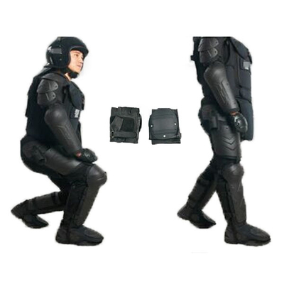 El chaleco táctico de combate NIJ III incluye el nivel de protección y la almohadilla de trauma suave.
