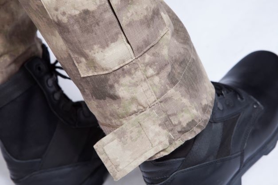 Sistema táctico militar de la fuente del traje de la rana del camuflaje del desgaste del SGS ISO de HPWLI